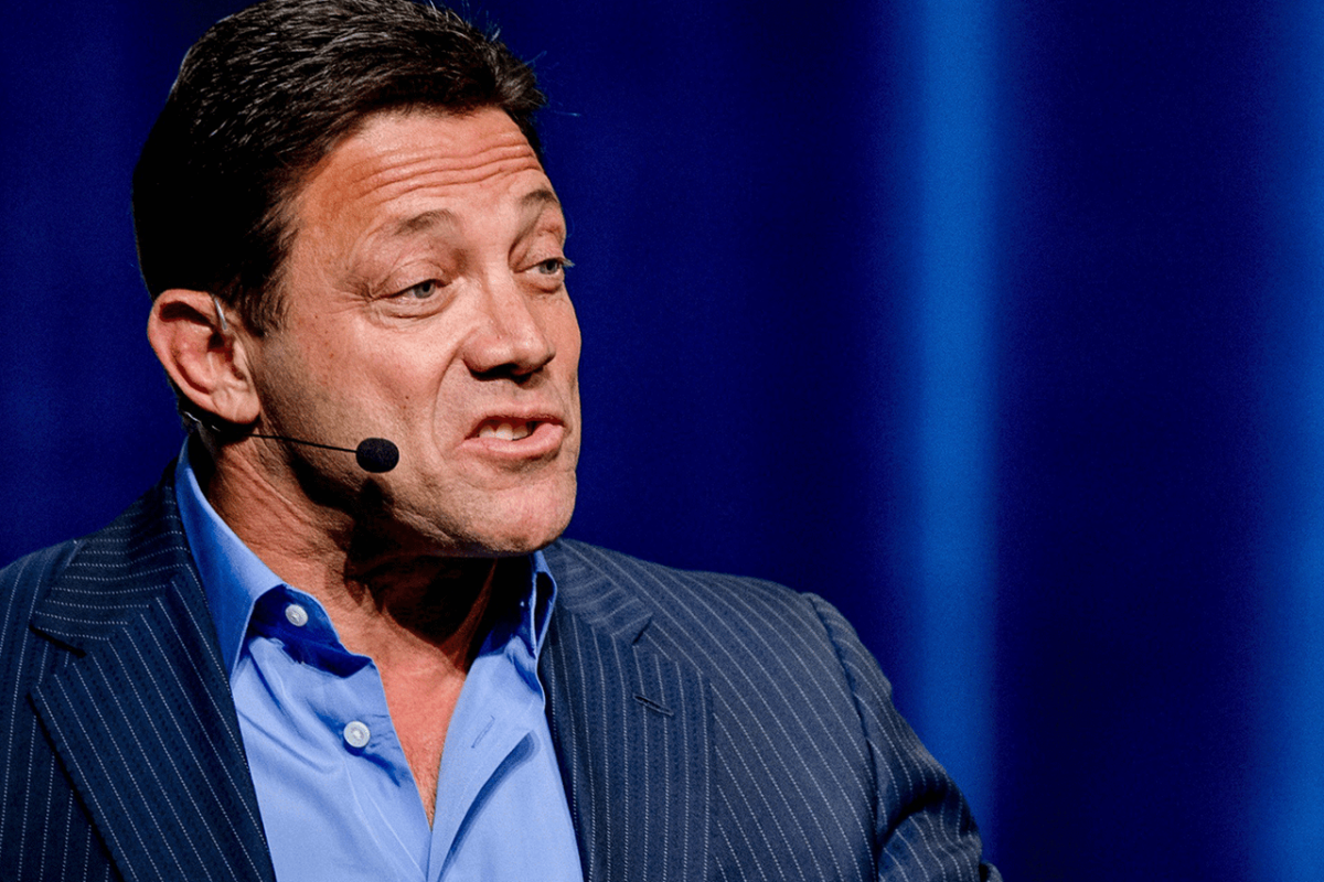 JORDAN BELFORT: UNMASKING THE WOLF OF WALL STREET